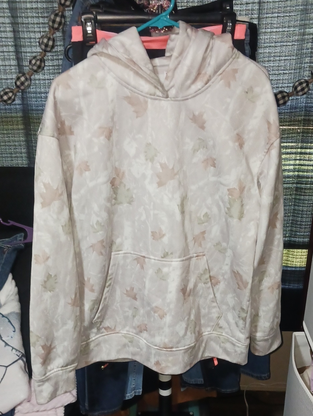 Men's Crewneck Hoodie Sweatshirt in Light Beige Leaf Print